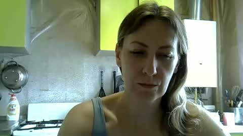 Snapshot of ashleyxhoney chatting on 06-05-26, 07:03 AshleyXHoney online show from 06-05-26, 07:03