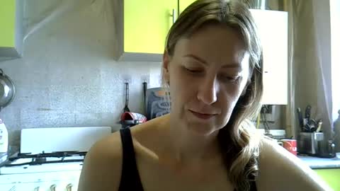 Snapshot of ashleyxhoney chatting on 06-23-26, 06:11 AshleyXHoney online show from 06-23-26, 06:11