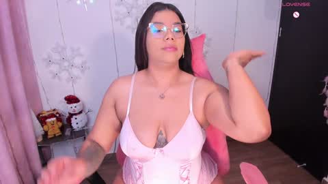 Snapshot of ashleyy18__ chatting on 12-28-24, 08:16 Ashleyy18 online show from 12-28-24, 08:16