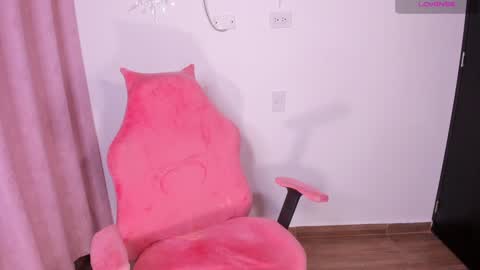 Snapshot of ashleyy18__ chatting on 02-06-25, 08:50 Ashleyy18 online show from 02-06-25, 08:50