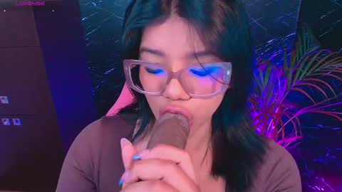 Snapshot of ashleyy18__ chatting on 09-18-25, 10:28 Ashleyy18 online show from 09-18-25, 10:28