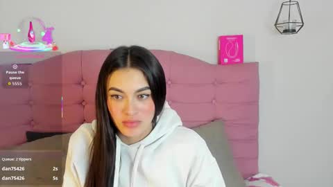 kylie online show from 10-25-25, 02:08