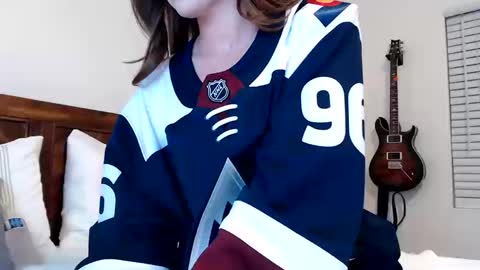 Ashley Love online show from 10-11-25, 05:50