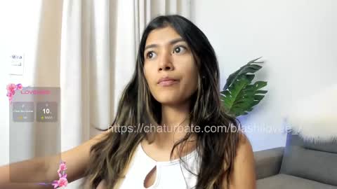 Snapshot of ashllovee_ chatting on 02-16-25, 02:32 ashllovee online show from 02-16-25, 02:32