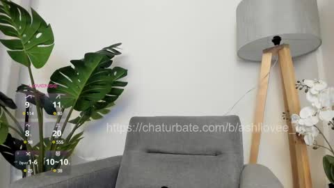 Snapshot of ashllovee_ chatting on 02-19-25, 11:46 ashllovee online show from 02-19-25, 11:46