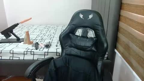 ashly online show from 01-27-25, 01:37