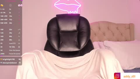 Snapshot of ashly_z chatting on 01-11-25, 01:59 Ashly online show from 01-11-25, 01:59