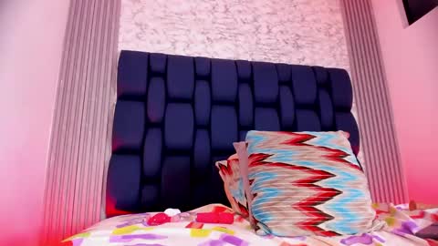 Snapshot of ashlybenison chatting on 12-16-24, 06:32 ashlybenison online show from 12-16-24, 06:32