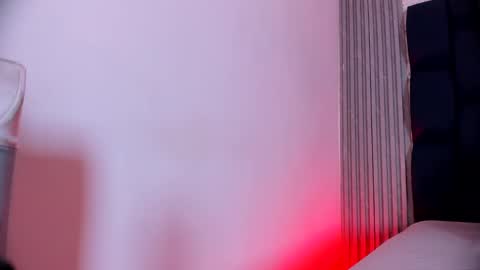 Snapshot of ashlybenison chatting on 12-30-24, 04:20 ashlybenison online show from 12-30-24, 04:20