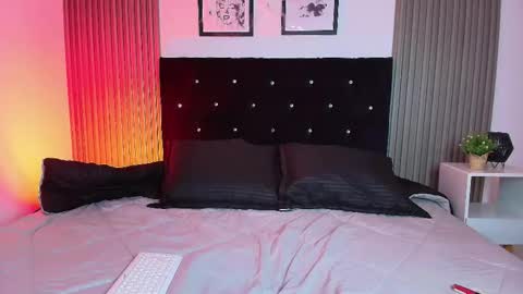    online show from 11-06-25, 07:26