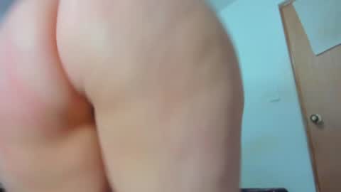 Snapshot of ashlye_hornyx chatting on 01-08-25, 02:14 Ashley online show from 01-08-25, 02:14