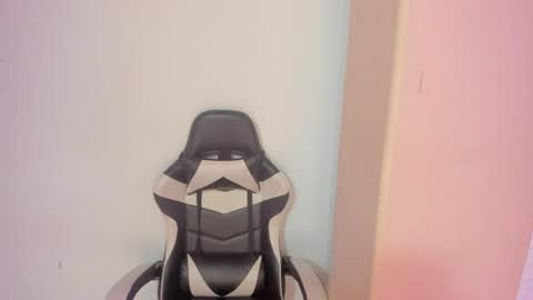 Snapshot of ashlye_miller_ chatting on 07-25-26, 07:33 ashlye_miller_ online show from 07-25-26, 07:33