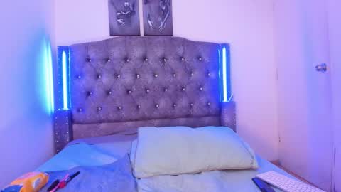 ashlye_rose0 online show from 11-17-25, 12:44