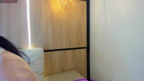 ashlyn online show from 01-06-26, 08:01