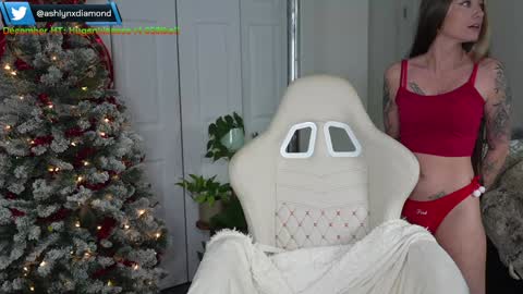 Snapshot of ashlyndiamond chatting on 12-23-24, 10:23 Ashlyndiamond online show from 12-23-24, 10:23