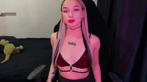 Mila online show from 02-18-26, 05:14