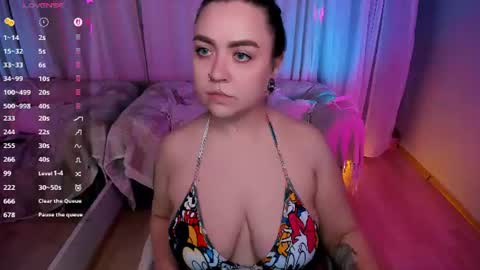 Snapshot of ashton_heidi chatting on 07-27-26, 11:34 Your girlfriend online show from 07-27-26, 11:34