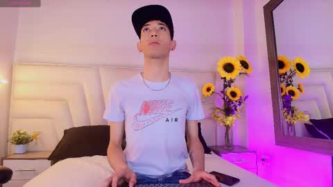 Ashton Myers online show from 09-28-25, 12:21