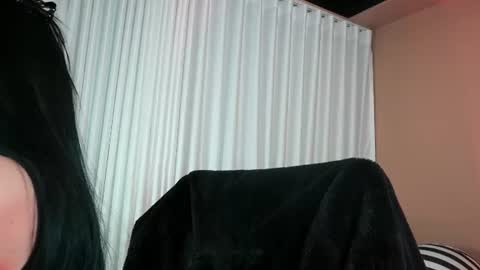 Snapshot of asia_25_ chatting on 06-17-26, 03:53 PAO online show from 06-17-26, 03:53