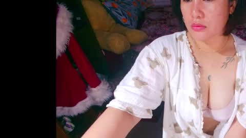 Snapshot of asian_diana69 chatting on 01-05-25, 12:52 diane online show from 01-05-25, 12:52