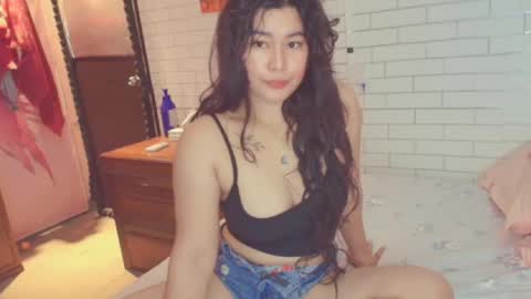 Snapshot of asian_diana69 chatting on 10-16-25, 11:17 diane online show from 10-16-25, 11:17