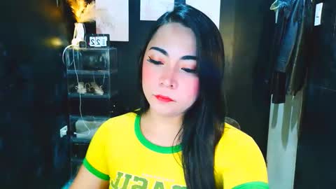 Snapshot of asian_evelyn chatting on 03-23-26, 11:14 evelyn online show from 03-23-26, 11:14