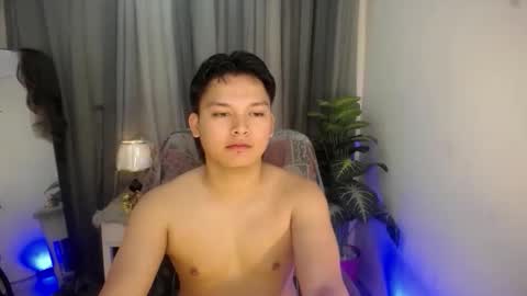 asian_handsomexx online show from 10-27-25, 08:18