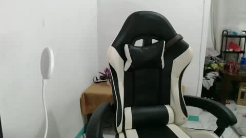 bb girl online show from 11-17-25, 06:52