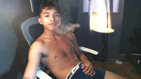 Snapshot of asian_hunk_moreno chatting on 07-18-26, 07:56 Yuri online show from 07-18-26, 07:56