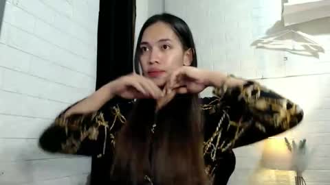 Snapshot of asian_kati chatting on 12-01-25, 01:38 theakati online show from 12-01-25, 01:38