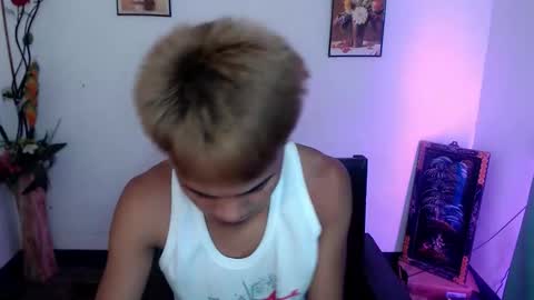 asian_lover05 online show from 09-24-25, 03:59