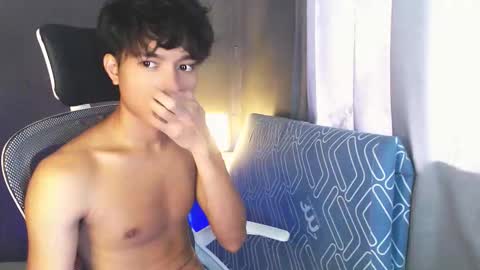 Snapshot of asian_mjxx chatting on 05-17-26, 06:44 cCALL ME MJ online show from 05-17-26, 06:44