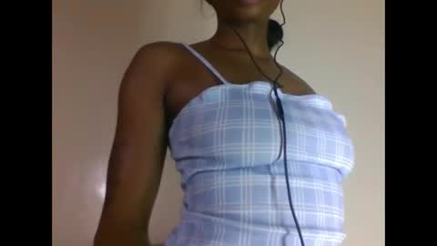 Snapshot of asian_pinay01 chatting on 10-24-25, 04:03 Asia online show from 10-24-25, 04:03