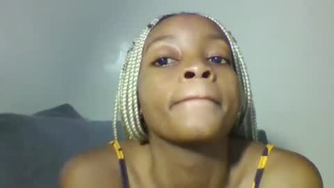 Snapshot of asian_pinay01 chatting on 11-24-25, 07:35 Asia online show from 11-24-25, 07:35