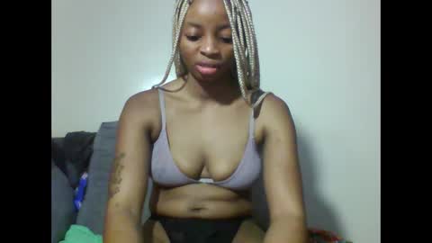 Snapshot of asian_pinay01 chatting on 11-30-25, 07:18 Asia online show from 11-30-25, 07:18