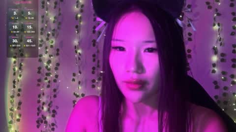 Snapshot of asian_vi chatting on 10-25-25, 06:02 My name Vi online show from 10-25-25, 06:02