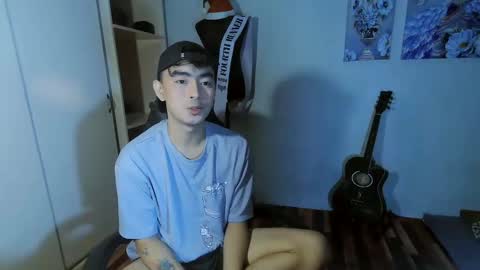 Snapshot of asiancummer_bry69 chatting on 12-24-24, 09:00 Bry online show from 12-24-24, 09:00