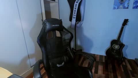 Snapshot of asiancummer_bry69 chatting on 12-25-24, 12:05 Bry online show from 12-25-24, 12:05