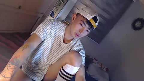 Snapshot of asiancummer_bry69 chatting on 02-25-25, 02:22 Bry online show from 02-25-25, 02:22