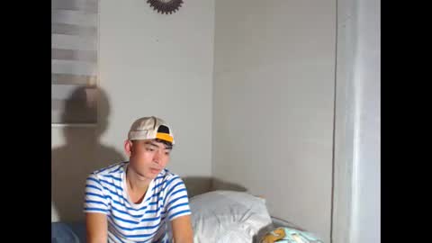 Snapshot of asiancummer_bry69 chatting on 03-10-25, 03:34 Bry online show from 03-10-25, 03:34