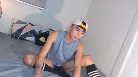 Snapshot of asiancummer_bry69 chatting on 03-11-25, 04:51 Bry online show from 03-11-25, 04:51