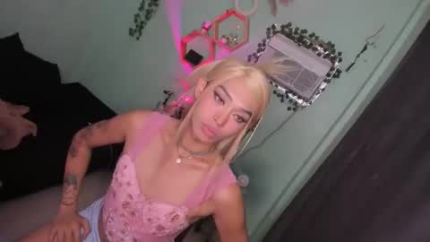 Snapshot of asiancummer_bry69 chatting on 11-14-25, 12:20 Bry online show from 11-14-25, 12:20