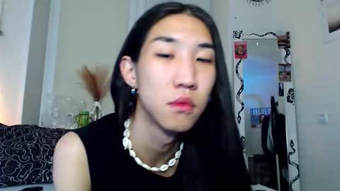 asiancvnt online show from 11-19-25, 07:58