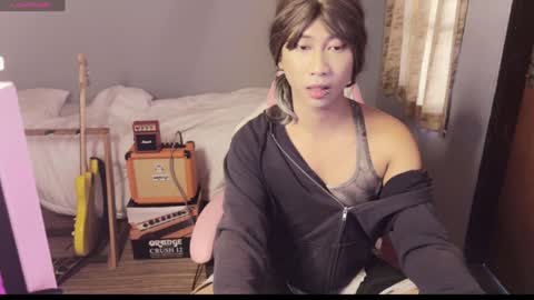Snapshot of asianfemboycd chatting on 12-29-24, 09:50 Emi online show from 12-29-24, 09:50