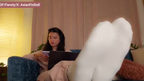 Snapshot of asianfindoll chatting on 10-27-25, 06:50 Goddess Sofia online show from 10-27-25, 06:50