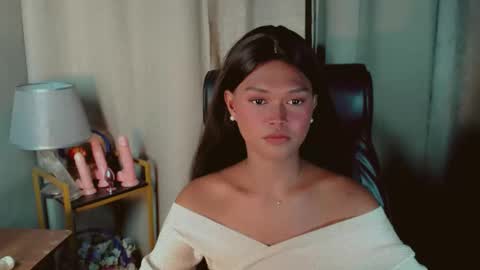 Kianna online show from 05-22-26, 01:06