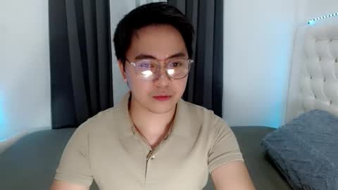 Snapshot of asianroy_x chatting on 02-03-26, 01:49 Roy online show from 02-03-26, 01:49