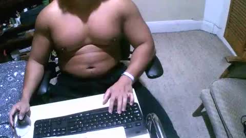 Snapshot of asianscottmusclejohnson93 chatting on 12-22-24, 06:37 Johnson online show from 12-22-24, 06:37