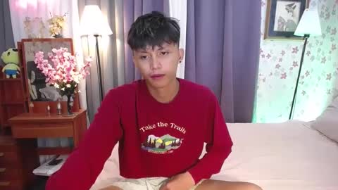 Snapshot of asiansmokeyxx chatting on 12-02-24, 12:29 prince online show from 12-02-24, 12:29