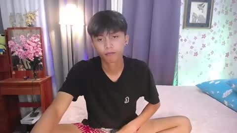 Snapshot of asiansmokeyxx chatting on 12-23-24, 10:21 prince online show from 12-23-24, 10:21